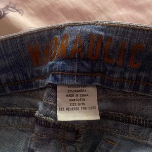 Hydraulic Capris jeans